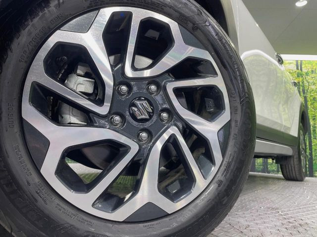 �y����16�C���`�A���~�z�C�[���z�O�ςɃ}�b�`���������A���~�z�C�[���𑕒����Ă���܂��B�e��ЊO�A���~�z�C�[����A�X�^�b�h���X�^�C�����戵�����Ă���܂��B���񂲑��k����������