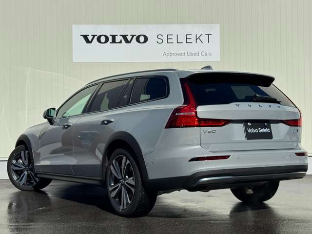 V60クロスカントリーウルトラ B5 AWD 4WD