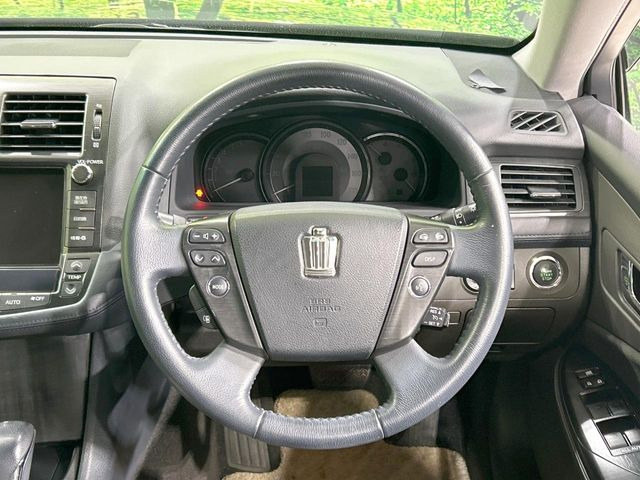 �y�����v�����X�e�A�����O�z�㎿�Ȋv���g�p���邱�ƂŁA��ɂ����������݂ƂĂ��^�]���₷���n���h���ł���