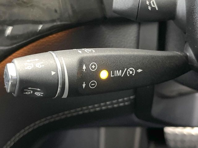 ���f�B�X�g���j�b�N�v���X:�s�s�A�x�O�A�������H�Ȃǂ̑��s���ɁA�X�e���I�}���`�p�[�p�X�J�����ƃ��[�_�[�Z���T�[�ɂ��A�O���Ԃ�F�����đ��x�ɉ������Ԋԋ������ێ����鎟����̃N���R��!