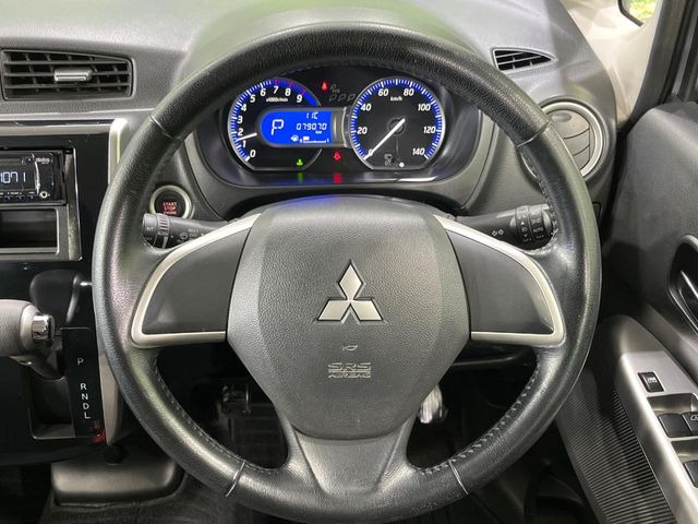 �y�����v�����X�e�A�����O�z�㎿�Ȋv���g�p���邱�ƂŁA��ɂ����������݂ƂĂ��^�]���₷���n���h���ł���