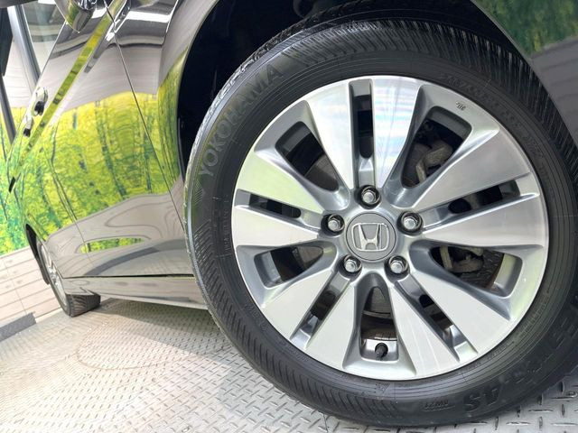 �y����16�C���`�A���~�z�C�[���z�O�ςɃ}�b�`���������A���~�z�C�[���𑕒����Ă���܂��B�e��ЊO�A���~�z�C�[����A�X�^�b�h���X�^�C�����戵�����Ă���܂��B���񂲑��k����������