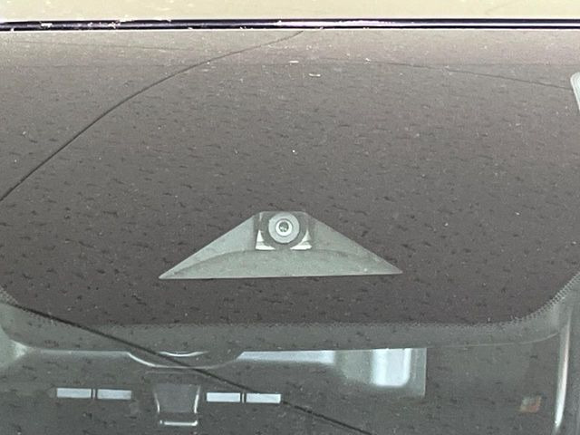 �y�C���e���W�F���g�G�}�[�W�F���V�[�u���[�L�z�t�����g�J�����őO���̎ԗ�����s�҂����m�B�Փ˂������Ȏ��͏Փ˔�Q�y���u���[�L���쓮�A�Փˉ�����T�|�[�g�B�����S�Ƀh���C�u�����y���݂��������܂��B