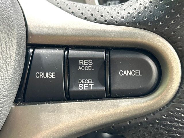 �y�N���[�Y�R���g���[���z�������H�����N���N���s�B�A�N�Z���𗣂��Ă���葬�x�ő��s���ł��A�������^�]���̕��S���y��!�����E�������ȒP�ȃX�C�b�`����Œ����ł��܂��B