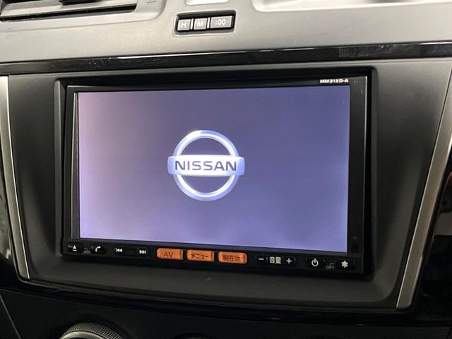 �y�����i�r�z�l�C�̏����i�r�𑕔����Ă���܂��B�i�r�̎g���₷���͂������A�I�[�f�B�I�@�\���[��!�L�����v�◷�s�͂������A�ʋ΂┃�����ȂǕ��i�̃h���C�u���y�����Ȃ�͂���