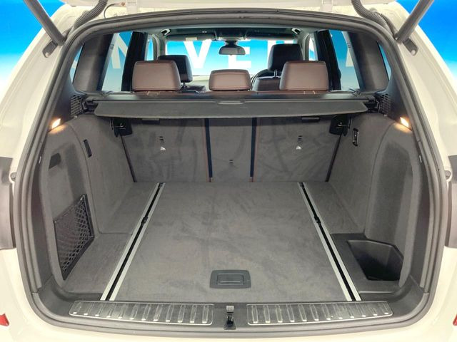 ●トランクルーム:趣味が広がる収容スペース!これだけの広さがあればお買い物やレジャーなどにも最適です!使用感も少なくきれいな状態を維持しております。