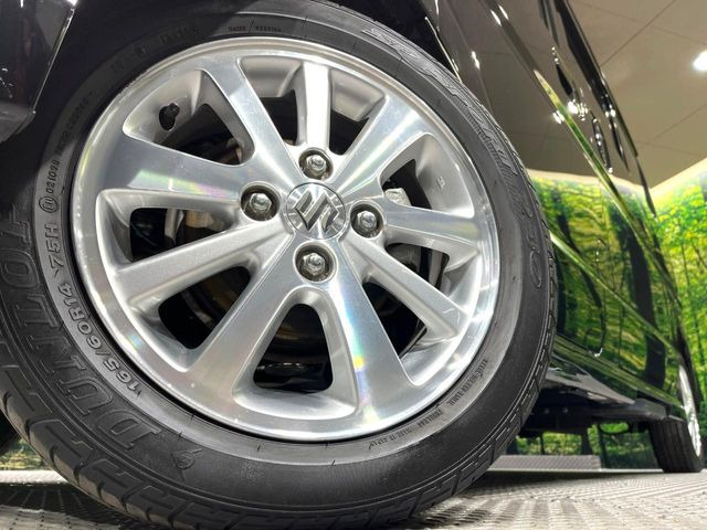 �y����14�C���`�A���~�z�C�[���z�O�ςɃ}�b�`���������A���~�z�C�[���𑕒����Ă���܂��B�e��ЊO�A���~�z�C�[����A�X�^�b�h���X�^�C�����戵�����Ă���܂��B���񂲑��k����������