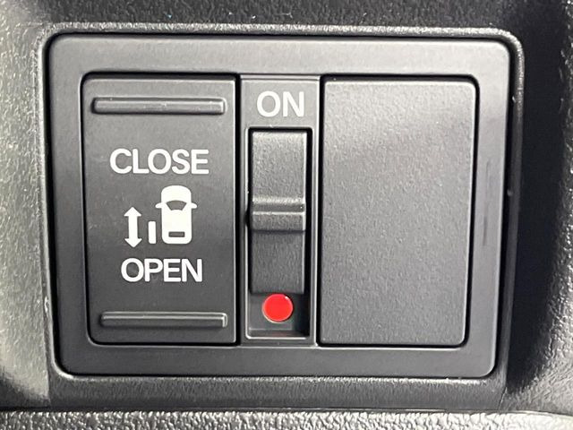 �y�p���[�X���C�h�h�A�z�X�}�[�g�L�[��^�]�Ȃ̃X�C�b�`�ŃX���C�h�h�A�̊J���\���d��������͂����ăh�A���J����K�v�������A���������q�l�ł��A�d���ו��������Ă��鎞�����N�ɊJ���߂ł��܂���