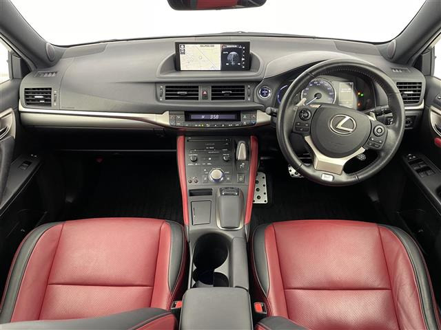 CT200h Fスポーツ