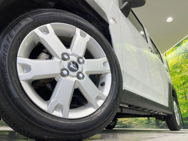 �y�����A���~�z�C�[���z�O�ςɃ}�b�`���������A���~�z�C�[���𑕒����Ă���܂��B�e��ЊO�A���~�z�C�[����A�X�^�b�h���X�^�C�����戵�����Ă���܂��B���񂲑��k����������