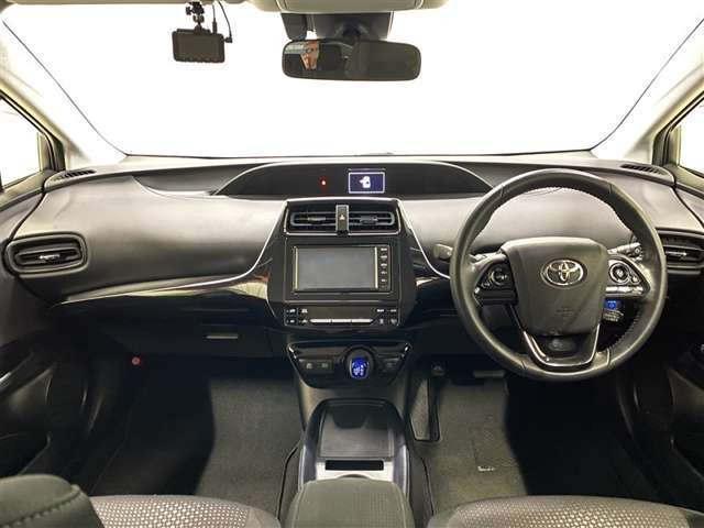 プリウス1.8 S E-Four 4WD