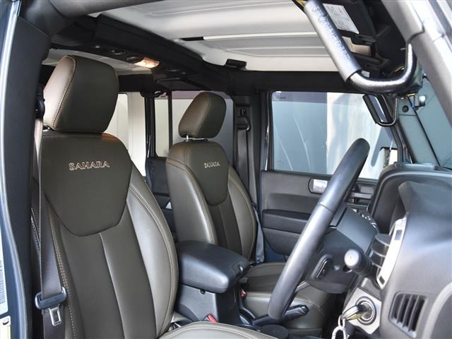 ラングラーアンリミテッド サハラ 4WD