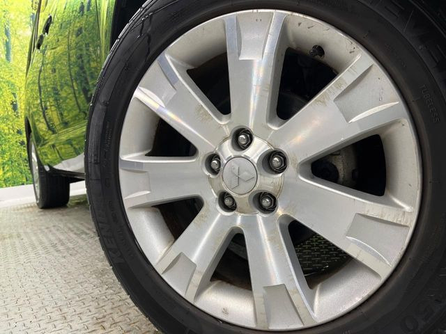 �y����18�C���`�A���~�z�C�[���z�O�ςɃ}�b�`���������A���~�z�C�[���𑕒����Ă���܂��B�e��ЊO�A���~�z�C�[����A�X�^�b�h���X�^�C�����戵�����Ă���܂��B���񂲑��k����������