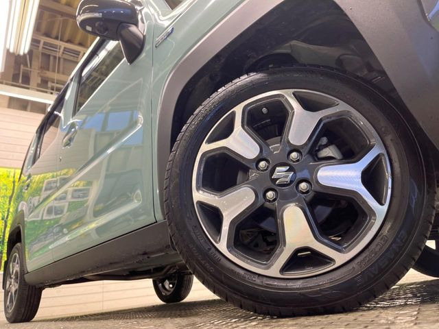 �y����15�C���`�A���~�z�C�[���z�O�ςɃ}�b�`���������A���~�z�C�[���𑕒����Ă���܂��B�e��ЊO�A���~�z�C�[����A�X�^�b�h���X�^�C�����戵�����Ă���܂��B���񂲑��k����������