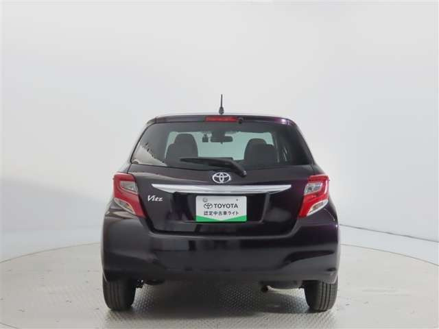 ヴィッツ1.3 F スマートスタイル