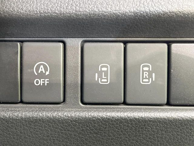 【両側パワースライドドア】スマートキーや運転席のスイッチで後席両側スライドドアの開閉が可能♪電動だから力を入れてドアを開ける必要が無く、小さなお子様でも簡単に開け閉めでき快適です♪