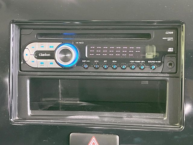 お好きな音楽を車内でお楽しみいただけます♪スピーカー交換・ウーハー追加などの音質向上や、最新ナビ・後席モニター等の取り付けも是非ご相談ください!