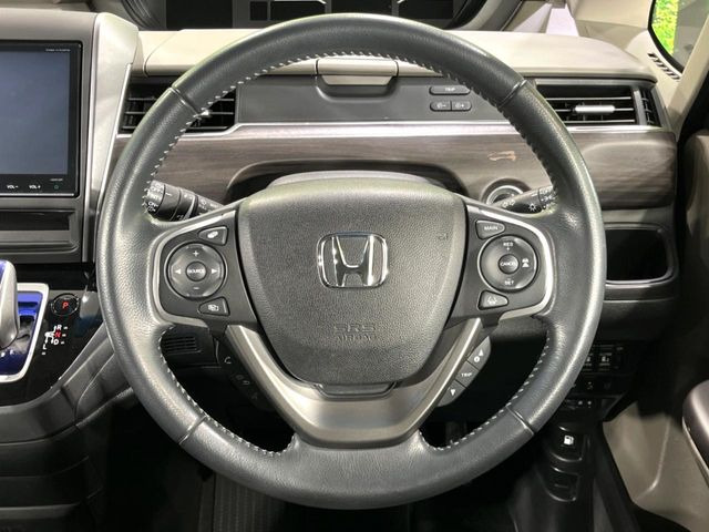 �y�����v�����X�e�A�����O�z�㎿�Ȋv���g�p���邱�ƂŁA��ɂ����������݂ƂĂ��^�]���₷���n���h���ł���