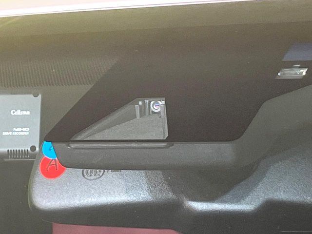 �y�g���^�Z�[�t�e�B�Z���X�z���s���ɑO���̎ԗ�����F�����A�Փ˂������Ȏ��͌x��ƃu���[�L�ŏՓˉ���Ɣ�Q�y�����A�V�X�g�B�����S�Ƀh���C�u�����y���݂��������܂��B