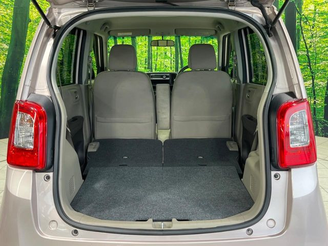 普段のお買い物や通勤、送迎等に十分な荷室スペースを確保しております。セカンドシートを倒すと、大きな荷物の積載も可能です♪