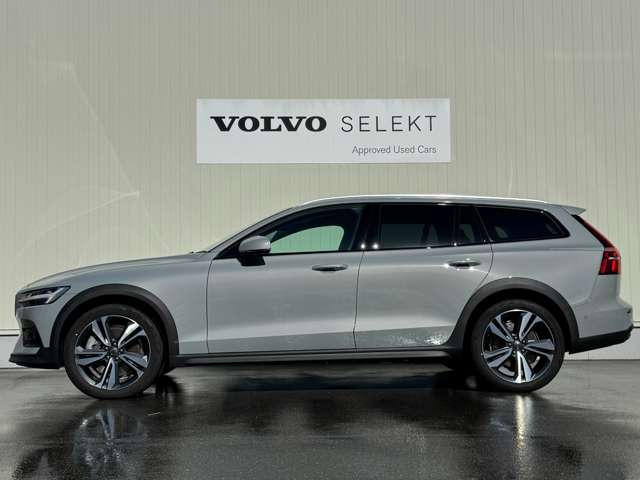 V60クロスカントリーウルトラ B5 AWD 4WD