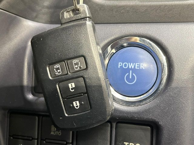 �y�X�}�[�g�L�[�z�J�o����|�P�b�g�ɓ��ꂽ�܂܂ł��h�A�̎{���E�������\�ȃX�}�[�g�L�[�𑕔��B�G���W���̃I���E�I�t�����J�M�����o���K�v����������Ƃ��Ă��֗��ł���