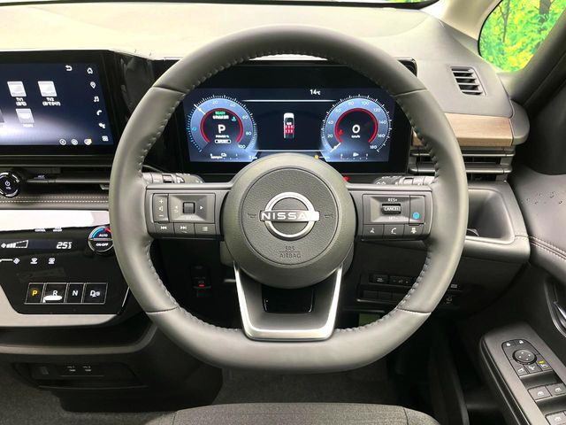 �y�����v�����X�e�A�����O�z�㎿�Ȋv���g�p���邱�ƂŁA��ɂ����������݂ƂĂ��^�]���₷���n���h���ł���