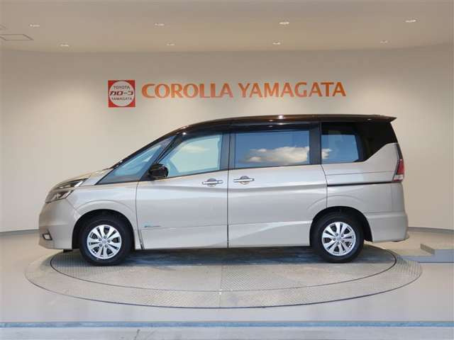 セレナ2.0 ハイウェイスター プロパイロット エディション 4WD