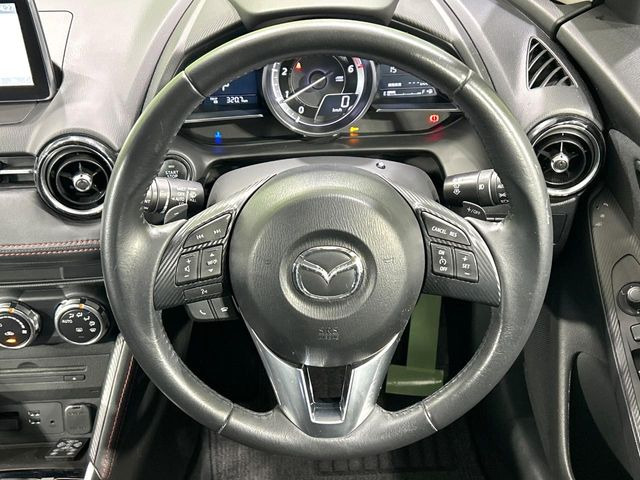 �y�����v�����X�e�A�����O�z�㎿�Ȋv���g�p���邱�ƂŁA��ɂ����������݂ƂĂ��^�]���₷���n���h���ł���