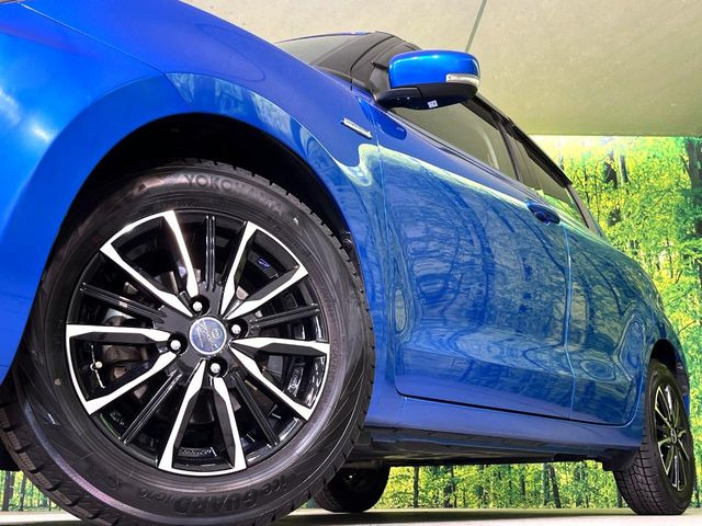 �y����15�C���`�A���~�z�C�[���z�O�ςɃ}�b�`���������A���~�z�C�[���𑕒����Ă���܂��B�e��ЊO�A���~�z�C�[����A�X�^�b�h���X�^�C�����戵�����Ă���܂��B���񂲑��k����������