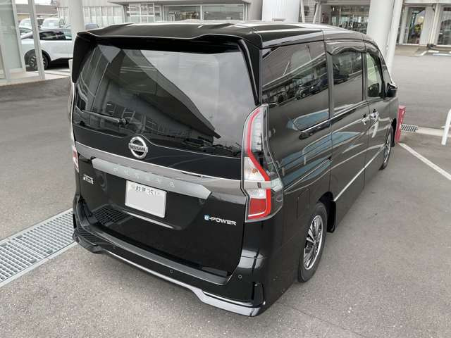 セレナ1.2 e-POWER ハイウェイスターV