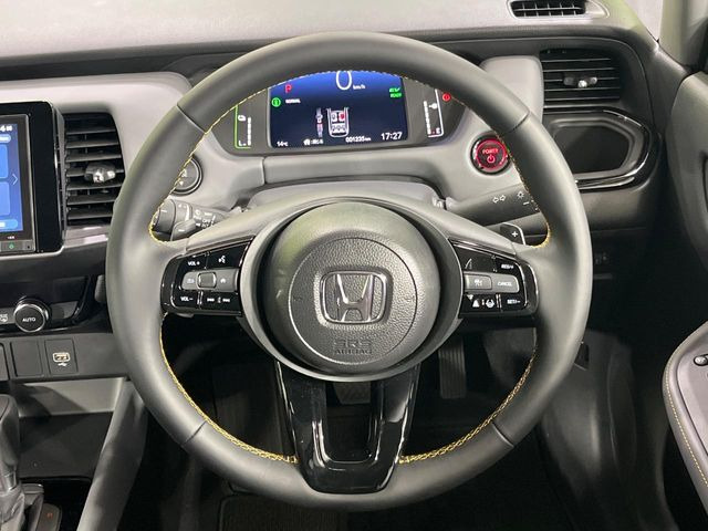 �y�����v�����X�e�A�����O�z�㎿�Ȋv���g�p���邱�ƂŁA��ɂ����������݂ƂĂ��^�]���₷���n���h���ł���