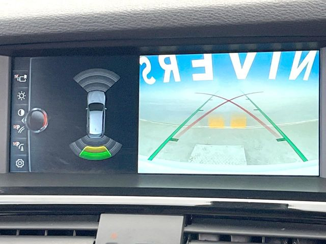 ●ガイドライン付きバックカメラ:不安な駐車もこれで安心!ガイドライン付きなので狭い箇所での駐車もラクラクです!