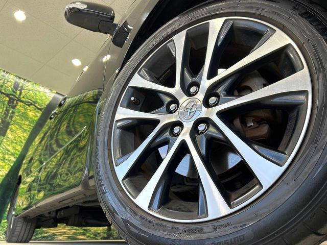 �y����18�C���`�A���~�z�C�[���z�O�ςɃ}�b�`���������A���~�z�C�[���𑕒����Ă���܂��B�e��ЊO�A���~�z�C�[����A�X�^�b�h���X�^�C�����戵�����Ă���܂��B���񂲑��k����������