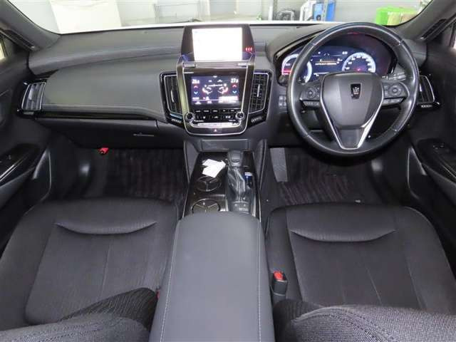 クラウンハイブリッド 2.5 RS