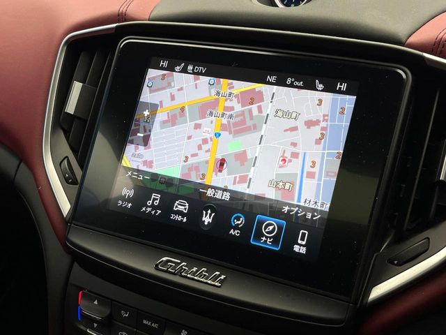 �������i�r:��̊��̂���i�r�́A����������ԓ������o���Ă���܂��B�I�[�f�B�I�@�\���[�����Ă���܂��̂ŁA�^�]�����y���߂܂���