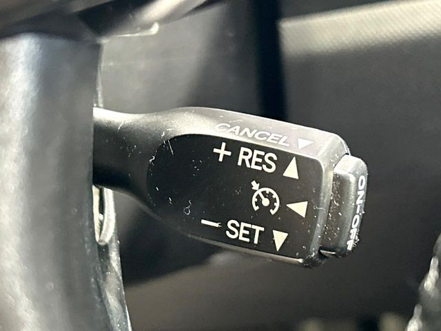 �y�N���[�Y�R���g���[���z�������H�����N���N���s�B�A�N�Z���𗣂��Ă���葬�x�ő��s���ł��A�������^�]���̕��S���y��!�����E�������ȒP�ȃX�C�b�`����Œ����ł��܂��B