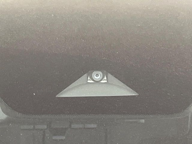 �y�C���e���W�F���g�G�}�[�W�F���V�[�u���[�L�z�t�����g�J�����őO���̎ԗ�����s�҂����m�B�Փ˂������Ȏ��͏Փ˔�Q�y���u���[�L���쓮�A�Փˉ�����T�|�[�g�B�����S�Ƀh���C�u�����y���݂��������܂��B