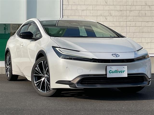 プリウス2.0 G E-Four 4WD