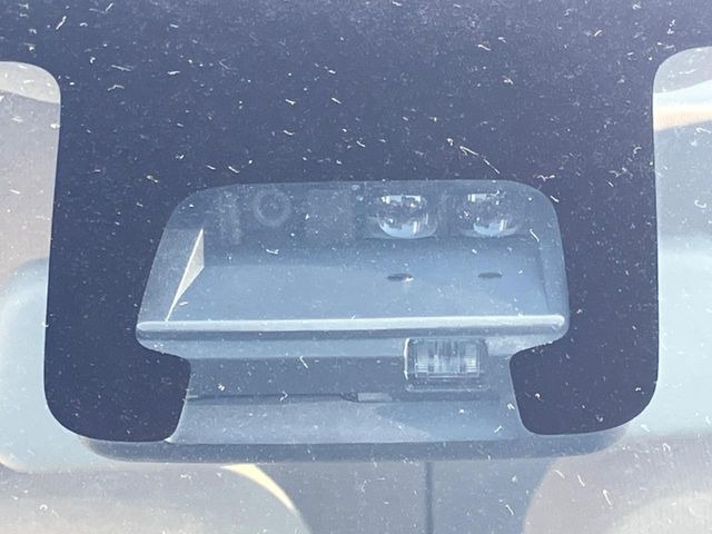 �y�Z�[�t�e�B�p�b�P�[�W�z���s���ɑO���̎ԗ�����F�����A�Փ˂������Ȏ��͌x��ƃu���[�L�ŏՓˉ���Ɣ�Q�y�����A�V�X�g�B�����S�Ƀh���C�u�����y���݂��������܂��B