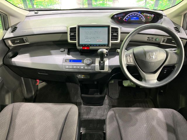 フリード1.5 G ジャストセレクション