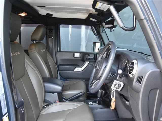 ラングラーアンリミテッド サハラ 4WD