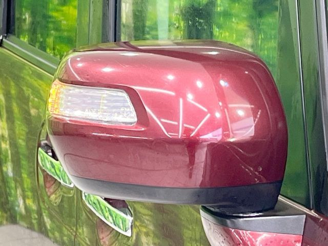 �y�d���i�[�~���[�z�T�C�h�~���[�͓d���i�[���ƂȂ��Ă���A�������ԏ�ł��L�Y�������X�N��}�����܂��B