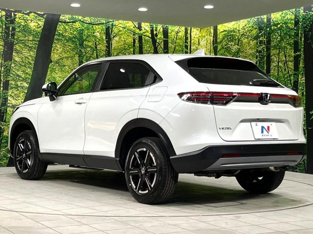 ☆全国のネクステージからお取り寄せが可能※!遠方の店舗に展示してあるクルマが気になる場合も、最寄りの店舗でご覧いただくことが可能です!是非私たちに要望をお聞かせください!※別途費用