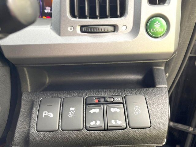 �y�����p���[�X���C�h�h�A�z�X�}�[�g�L�[��^�]�Ȃ̃X�C�b�`�Ō�ȗ����X���C�h�h�A�̊J���\���d��������͂����ăh�A���J����K�v�������A�����Ȃ��q�l�ł��ȒP�ɊJ���߂ł����K�ł���