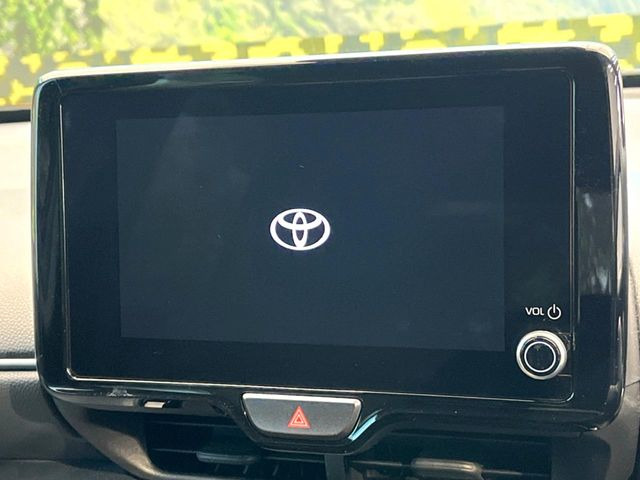 �y8�C���` �f�B�X�v���C�I�[�f�B�I�z���ʂ̃f�B�X�v���C��AppleCarPlay��AndroidAuto�����p�\�B�傫�ȉ�ʂŃX�}�z�i�r�A�v���������p���������܂���