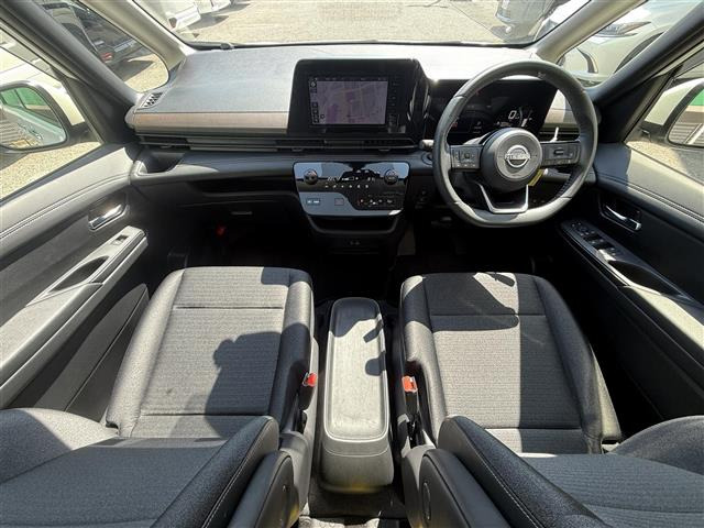 セレナ1.4 e-POWER ハイウェイスターV