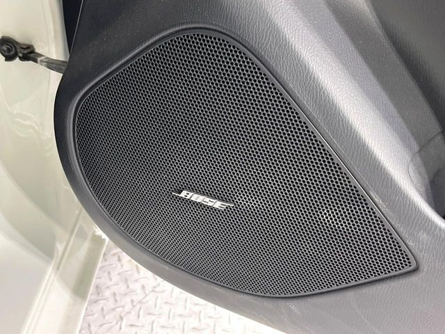 【BOSEサウンドシステム付き純正ナビ】充実のナビ機能はもちろん、高度なチューニング能力が搭載されており、高音質な音楽をお楽しみいただけます♪