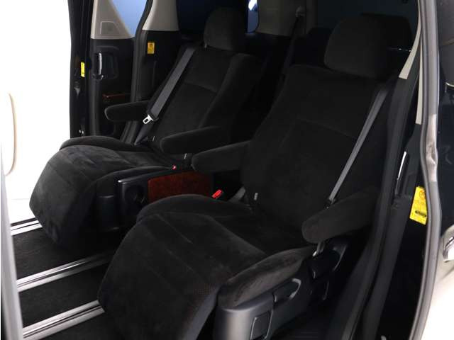 �y�I�b�g�}���t���Z�J���h�V�[�g�z�ő�800mm�̃����O�X���C�h�V�[�g�ƃI�b�g�}���@�\�ɂ�葫���y�X�L�΂������\�ł�!�܂��A�Ђ��|��������܂��̂ŁA���K�ȃh���C�u�����y���݂��������܂�!