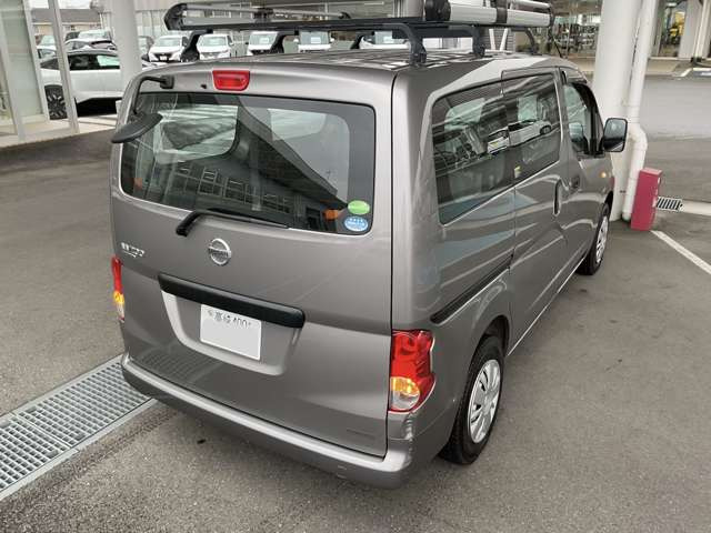 NV200バネットバン1.6 VX